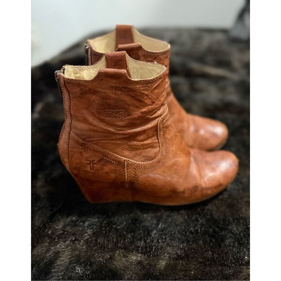 Frye Carson Wedge Booties/Ankle Boots Leather size 8 M 8m - Picture 1 of 5